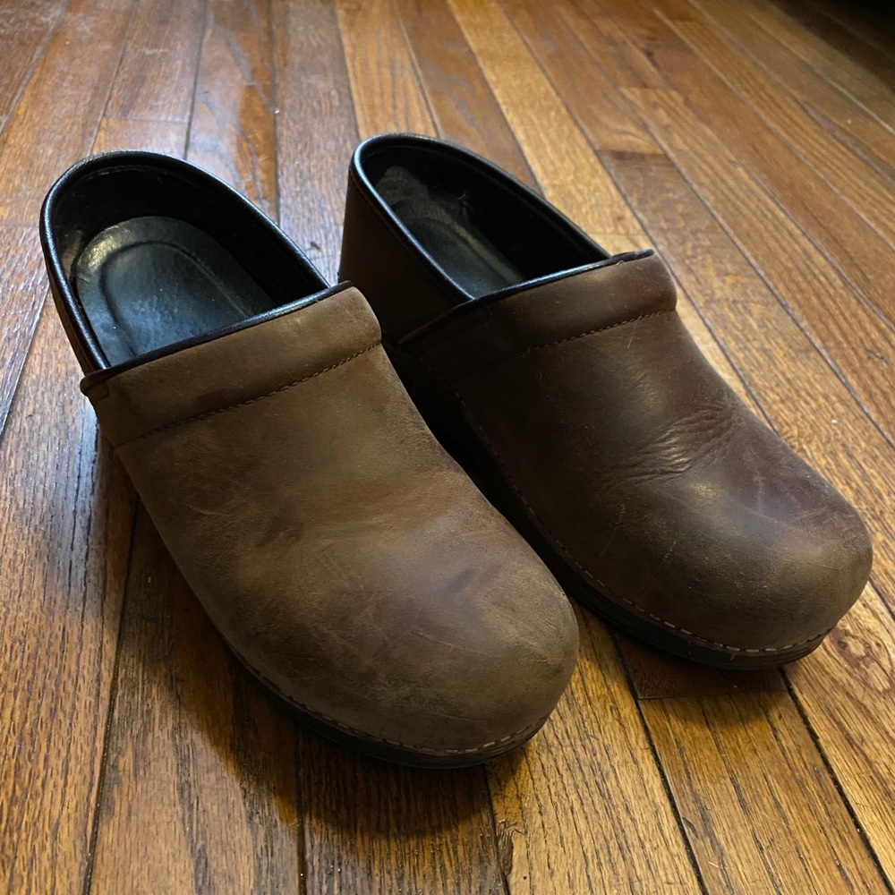 Brown Dansko LT Pro